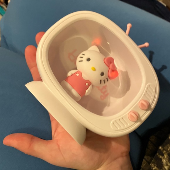 Hello Kitty Miniso Mini Light/Lamp - Picture 2 of 4